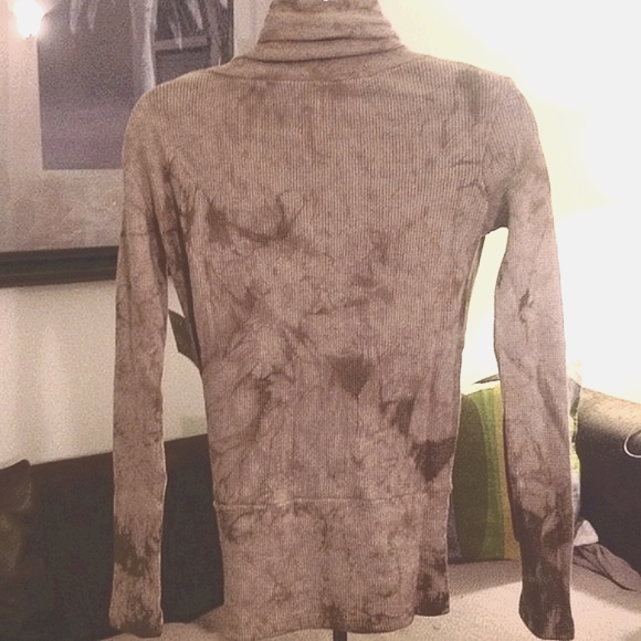 TIE DYE EFFECT WRAP FRONT TOP - Picture 3 of 3